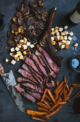 Grilled tomahawk with deluxe barbecue dry rub - Le Coup de Grâce