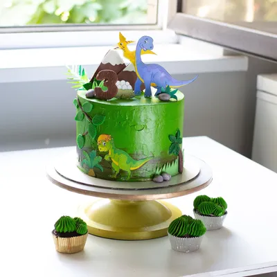 Торт для мальчика с динозаврами