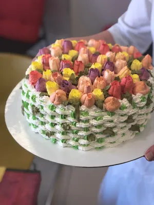 Удивит не только вкусом, но и видом: как украсить торт печеньем – Идеи