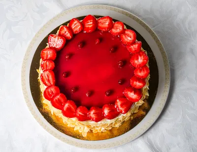 Сочный креатив: как украсить торт ягодами в домашних условиях (Фото) -  Телеграф