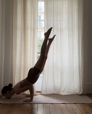 Йога для начинающих в домашних условиях | 40-минут комплекс на все тело.  Позы йоги - YouTube
