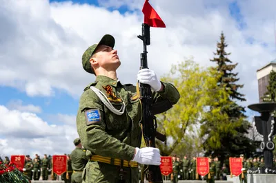 Российским военным обещают большие деньги в Украине, но платят сильно  меньше. На что могут реально рассчитывать солдаты — или их родственники