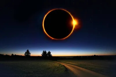 Фото: Как выглядит с Луны солнечное затмение на Земле - Российская газета