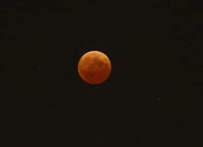 Полное затмение Луны наблюдают жители Дальнего Востока (ФОТО) - AmurMedia.ru