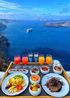 Завтрак в Италии на берегу моря» — создано в Шедевруме