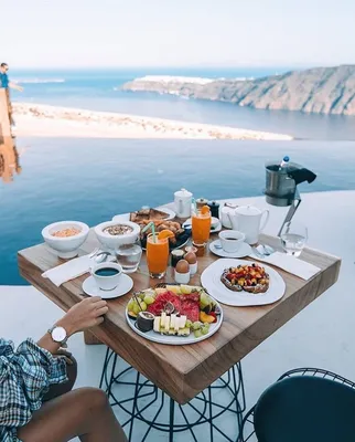 Завтрак на побережье: Изображение в формате Full HD для скачивания | Завтрак  у моря Фото №1285403 скачать