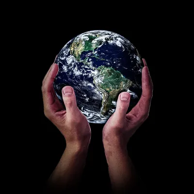 земля в руках PNG , земной шар, зеленая земля, природа PNG картинки и пнг  PSD рисунок для бесплатной загрузки