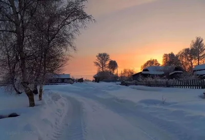 Зимний вечер в деревне стоковое фото. изображение насчитывающей применения  - 170363894
