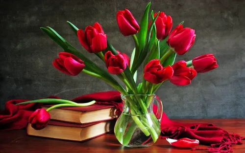 Красивые Цветы Обои на телефон ваза с красными розами
