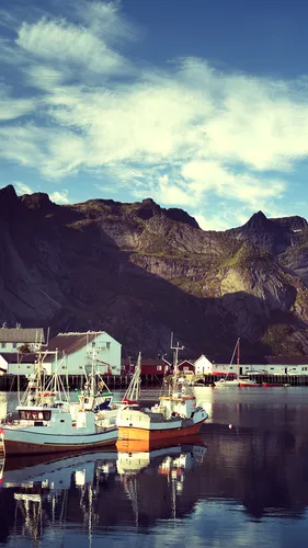 Норвегия Обои на телефон лодки пришвартованы в порту