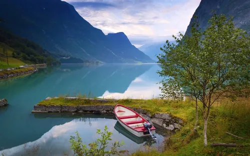 Норвегия Обои на телефон лодка на озере