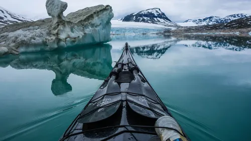 Норвегия Обои на телефон лодка в воде