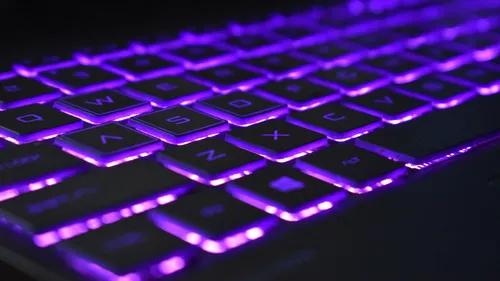 С Подсветкой Обои на телефон клавиатура с фиолетовой подсветкой