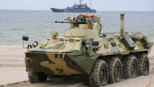 Армия России Обои на телефон военный автомобиль на пляже