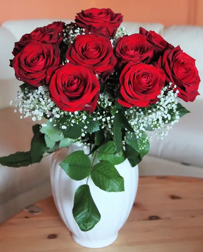 Цветы Картинки ваза с красными розами