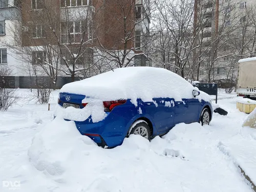 Зима Картинки автомобиль, покрытый снегом