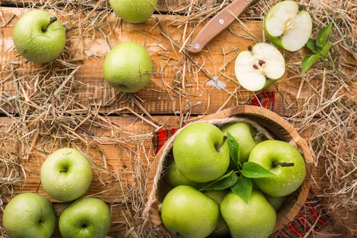Яблочный Спас Картинки корзина зеленых яблок