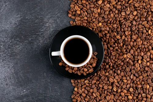 Кофе Картинки чашка кофе на кофейных зернах