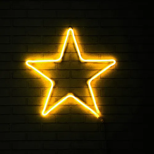 Звезды Картинки логотип на кирпичной стене