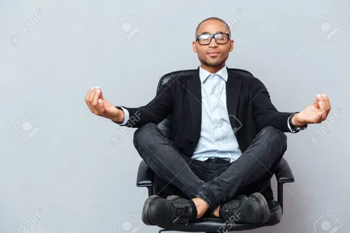Сарванджит Сингх, Стоковые Фото мужчина, сидящий на стуле