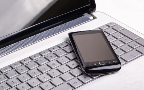 Клавиатура Обои на телефон мобильный телефон на клавиатуре