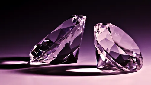 Алмазы Обои на телефон пара драгоценных камней в форме бриллианта