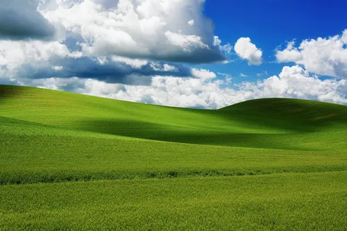 Windows Xp Обои на телефон травянистый холм с облаками выше