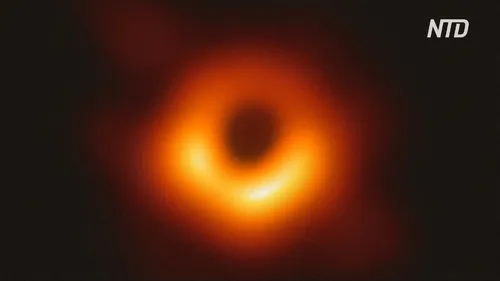 Черной Дыры Фото красно-оранжевый взрыв