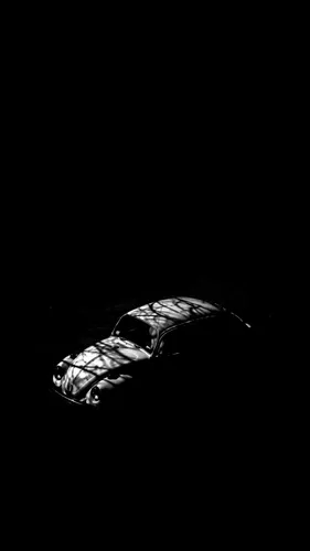 Тёмные Обои на телефон черно-белое изображение автомобиля
