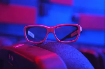 Группа Людей В 3D Очках Смотреть Фильм В Кино Фотография, картинки,  изображения и сток-фотография без роялти. Image 22446709
