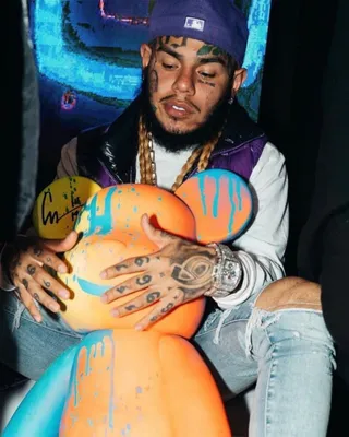 Mi piace\": 16.3 mila, commenti: 334 - XXL (@xxl) su Instagram: \"New pic of # 6ix9ine surfaces. People saying this is… | Black panther art, Rap artists,  Gang culture