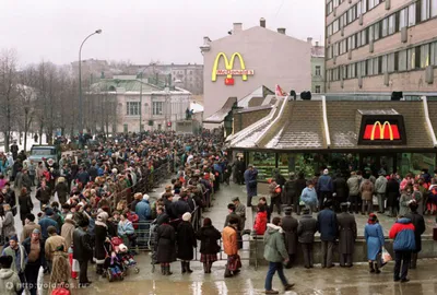 С начесом и лампасами: почему мода 90-х стала культовой и никак не уходит —  вспоминаем мальчинки и неон - 22 октября 2023 - НГС.ру