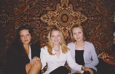 6 неловких фото россиян из 90-х, которые казались крутыми, а сейчас  выглядят нелепо | Ностальгия по СССР и 90-м | Дзен
