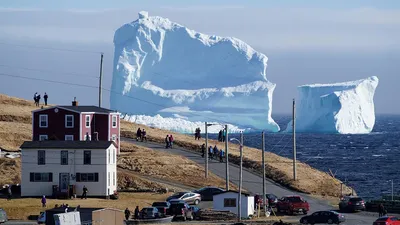 Крупнейший в мире айсберг пришёл в движение в Антарктике