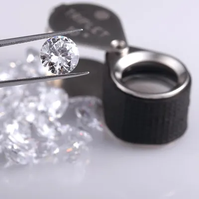 В Якутии нашли два крупных и «крайне редких» алмаза — РБК
