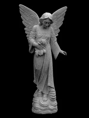 Памятник на могилу Ангел держащий Сердце купить в гранитной мастерской в СПб
