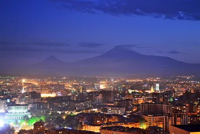 Ararat mountain türkiye on Craiyon