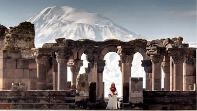 Город Ереван (Армения) на предпосылке Mount Ararat на Su Стоковое Фото -  изображение насчитывающей лето, день: 61558662