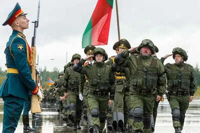 Российская армия на территории Украины деморализована и истощена, –  экс-глава Минобороны - rossija-novosti - 24 Канал