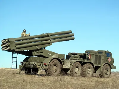 Военный Донбасс: Стреляет артиллерия, есть пострадавшие мирные жители