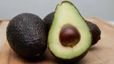 День авокадо: почему все обожают этот плод и чего он стоит на самом деле |  Vogue Russia