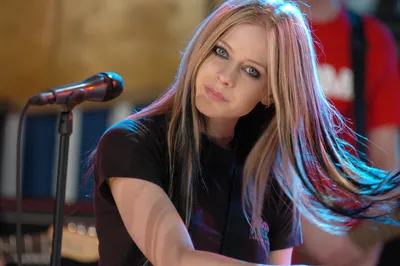 Avril Lavigne To Be Honored With Star on the Hollywood Walk of Fame -  Hollywood Walk of Fame
