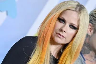 Avril Lavigne Says She'd Want Kristen Stewart to Play Her in a Biopic