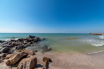 Азовское море забирает земли, Черное – бьет волнами: как защищаться,  строить и отвоевывать сушу у моря