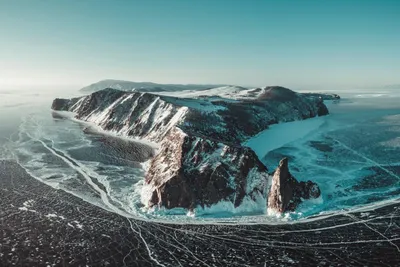 Прозрачное ледяное озеро Байкал на …» — создано в Шедевруме