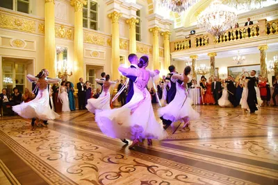 Бал у княгини Барятинской»: что танцуют на картине?