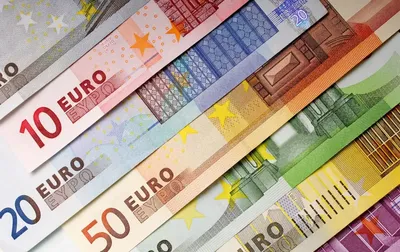 Евро Деньги Банкноты, Деньги Евро Фоне Фотография, картинки, изображения и  сток-фотография без роялти. Image 65062643