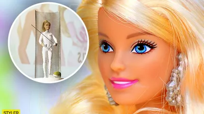 Красивый Barbie с белыми волосами Стильная кукла Редакционное Фото -  изображение насчитывающей волосы, люди: 113947386