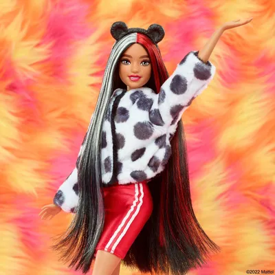 Если бы Джиджи Хадид была куклой Барби: модель поделилась фото своей  мини-копии | theGirl