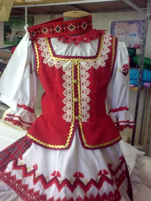 Белорусский национальный костюм (67 фото): элементы женского народного  костюма Беларуси, детские, зимние национальные костюмы | Модные стили,  Одежда, Наряды
